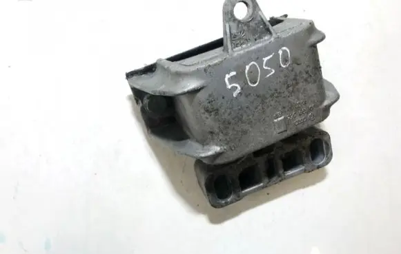 Volkswagen Golf IV Engine mount bracket 1j0199555
