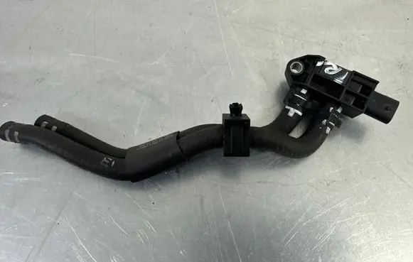 Volkswagen Touareg III Exhaust gas pressure sensor 058906051H