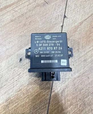 Mercedes-Benz E W211 Light module LCM A2118708726 5DF00827804