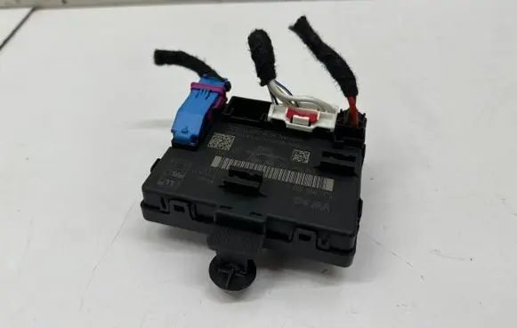 Volkswagen Golf VIII Door control unit/module 5Q0959592F