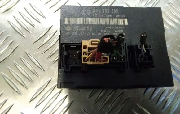Audi A3 S3 8P Comfort/convenience module 8P0959433 5DK00858335