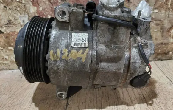 Mercedes-Benz C W204 Air conditioning (A/C) compressor (pump)