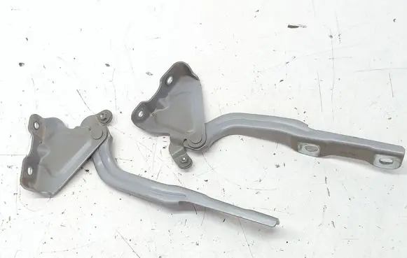 Buick Encore I Engine bonnet/hood hinges 95421581 95421580