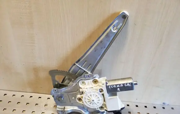 Toyota Corolla E120 E130 Rear door window regulator with motor 992045100 0130822031 05077410