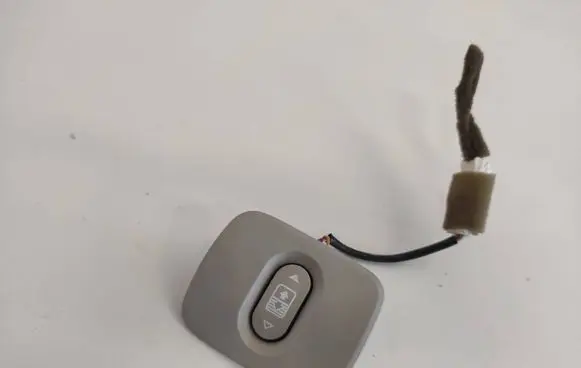 Nissan Qashqai Sunroof switch 