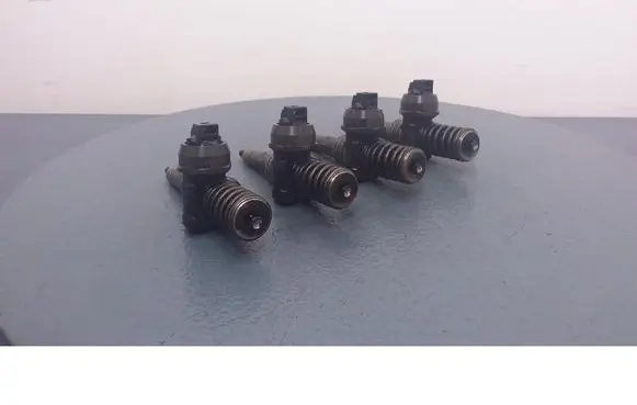 Fuel injector