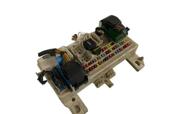 Ford Focus C-MAX Fuse module 3M5T14A073BG 519058408 00022807