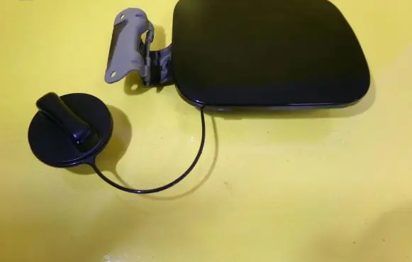 Nissan Qashqai+2 Fuel tank cap