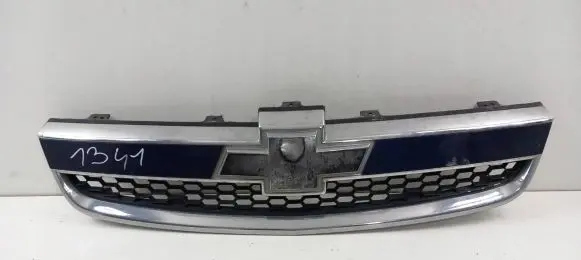 Chevrolet Captiva Front bumper upper radiator grill