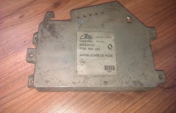 Renault Twingo I ABS control unit/module 7700830226 10.0941-140d.4