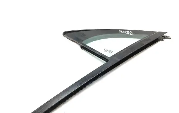Volkswagen Touareg II Front door vent window glass four-door 43R004344 DOT609AS2M5 A038482