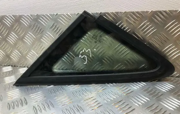 Volkswagen Caddy Front triangle window/glass 2K0845411G