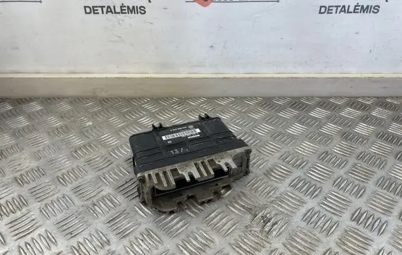 Volkswagen Golf III Engine control unit/module 032906026A 0261200764