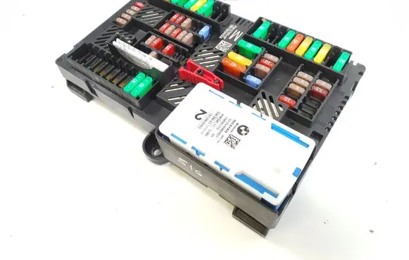 BMW M5 F90 Fuse module 61146837091
