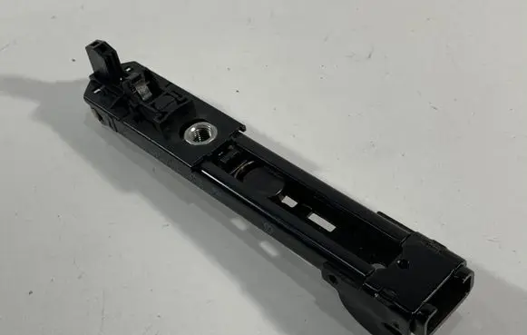 Volkswagen Touran I Seat belt adjustment motor 1T0857819