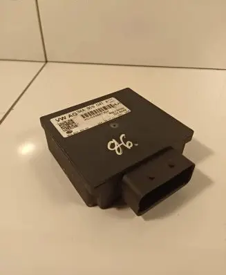 Volkswagen Golf VI Power management control unit 8ES01045220 0153388730 3AA919041A