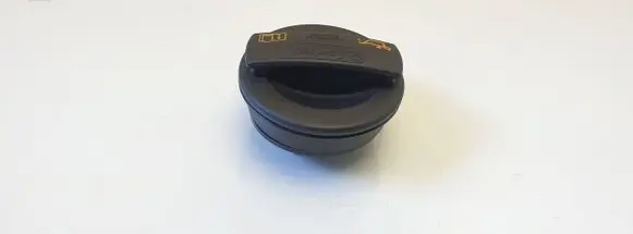 Volkswagen PASSAT B6 Oil filler cap 06C103485S