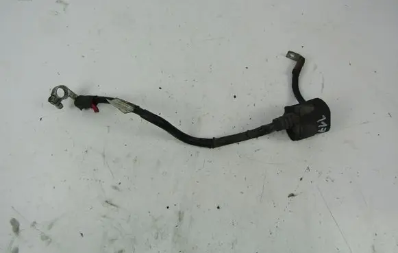 Volkswagen PASSAT B5.5 Positive cable (battery) 