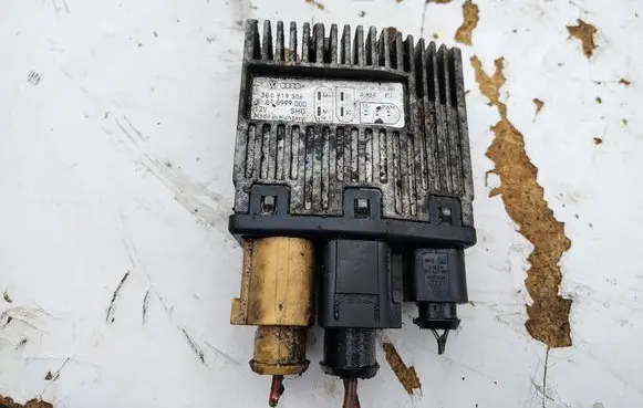 Volkswagen Transporter - Caravelle T5 Fan control module 3B0919506