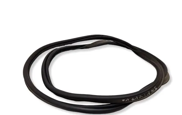 Renault Espace V (RFC) Trunk rubber seal (body) 