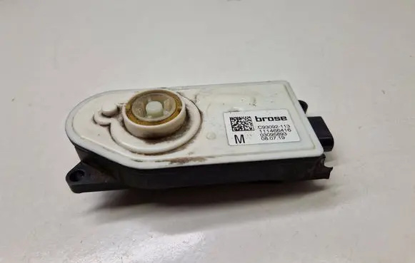 BMW X3 G01 Other engine bay part C93092113 03095893