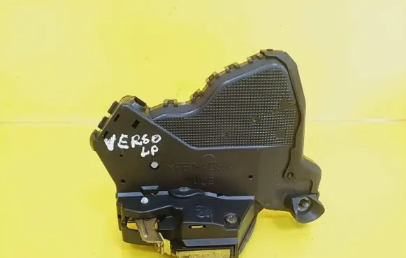Toyota Corolla Verso AR10 Front door lock