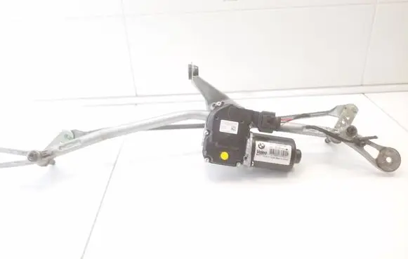 BMW 5 G30 G31 G38 Front wiper linkage and motor W000061428