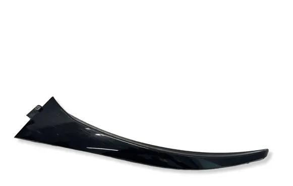 Maserati Levante Tailgate trim 670111581