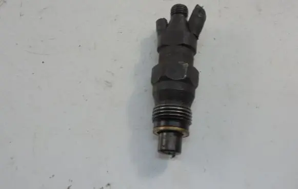 Renault Megane I Fuel injector KCA17S42