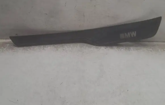 BMW 3 E90 E91 Side skirt rear trim 7060286 51477060286