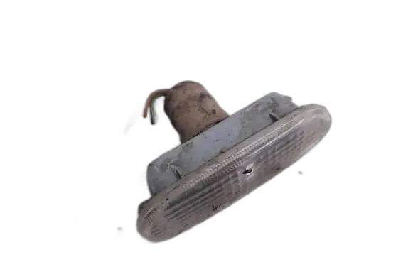 Front fender indicator light