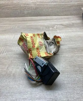 Mercedes-Benz 250 280 C CE W114 Window wiper relay 0335320005000