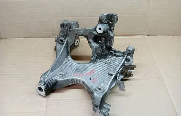 Audi A4 S4 B9 Engine mounting bracket 8W0399296E