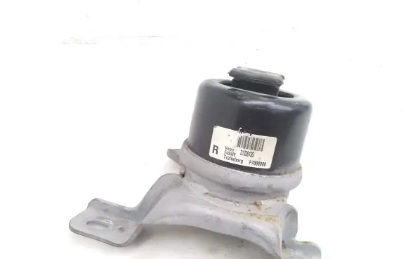 Volvo XC60 Engine mount bracket 31330135
