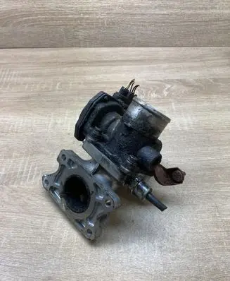 Toyota Auris 150 Throttle valve 261000N030
