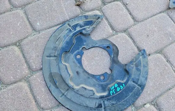 Opel Insignia B Front brake disc dust cover plate 84306633
