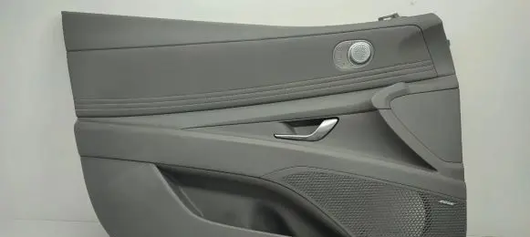 Hyundai Elantra VII Front door card panel trim