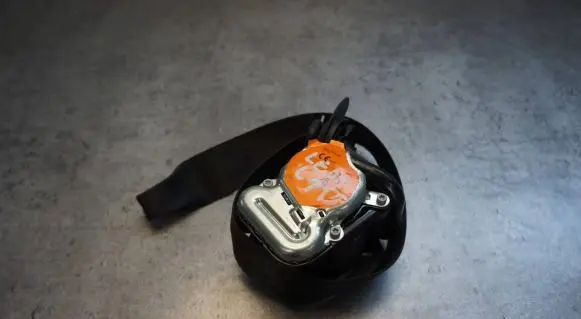Seat Leon (5F) Front seatbelt 5F3857705A