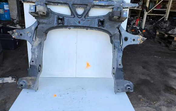 Mercedes-Benz A W169 Front subframe A1696200687 0822302401257