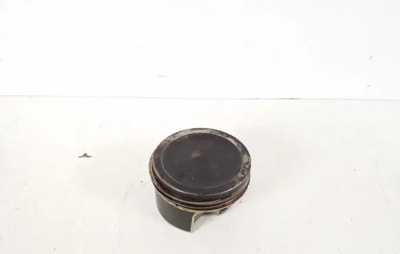 Mercedes-Benz CLA C117 X117 W117 Piston with connecting rod