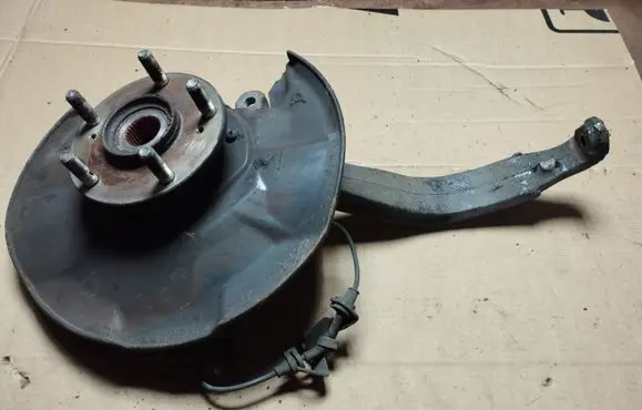 Honda Accord Front wheel hub spindle knuckle