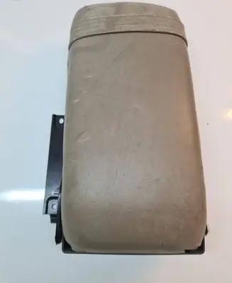 Volvo C70 Rear seat armrest 
