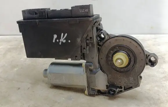 Audi A4 S4 B6 8E 8H Front door window regulator motor 8E1959801 03440008 24042002