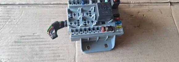 Alfa Romeo 159 Fuse module 50507676
