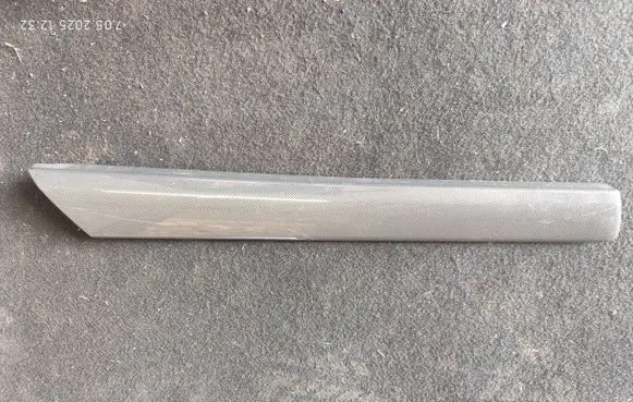 Opel Antara Front door trim bar 96662209 C105DTRM