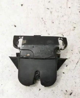 Audi A4 S4 B5 8D Tailgate/trunk/boot lock/catch/latch