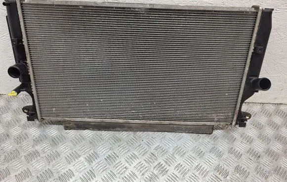 Toyota Verso Coolant radiator 164000R030 DT4221343081