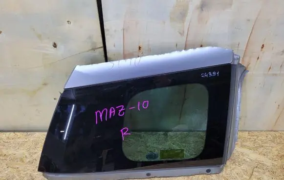 Mazda 5 Rear side window 