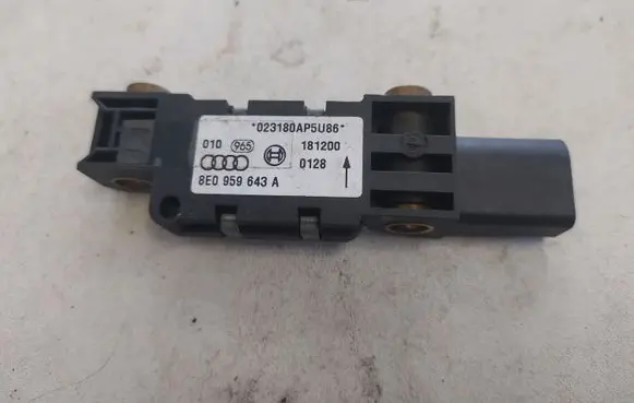 Audi A6 S6 C5 4B Airbag deployment crash/impact sensor 8E0959643A