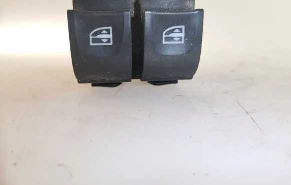 Renault Trafic III (X82) Electric window control switch 254118722R